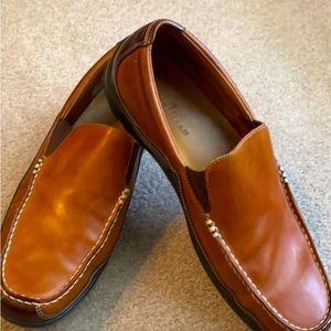 Cole Haan men’s loafer shoe size 11.5. EUC